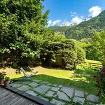 Jardin Du Parc Mont Blanc- Alpine Style In The Heart Of 샤모니